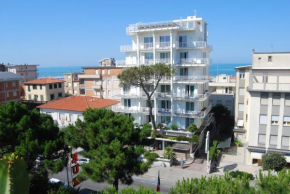 Hotel Bracciotti Lido Di Camaiore